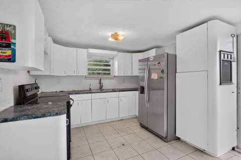 2321 SW 50th Avenue, Fort Lauderdale FL - photo 10 of 38