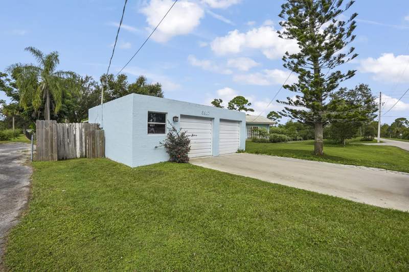 4 bedroom Single Family Residence at 5917 Eastwood Drive, Lakewood Park, Fort Pierce — photo 3
