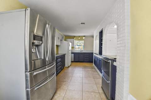 5917 Eastwood Drive, Fort Pierce FL - photo 9 of 41