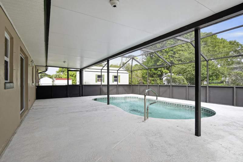 3 bedroom Single Family Residence at 7802 Santana Avenue, Lakewood Park Unit 4, Fort Pierce — photo 5