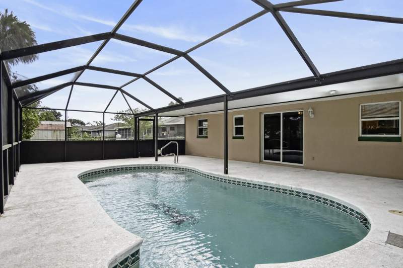 3 bedroom Single Family Residence at 7802 Santana Avenue, Lakewood Park Unit 4, Fort Pierce — photo 4
