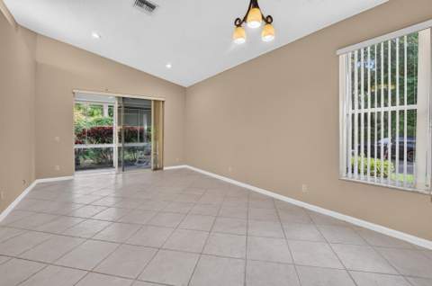 5021 S La Sedona Circle, Delray Beach FL - photo 15 of 33