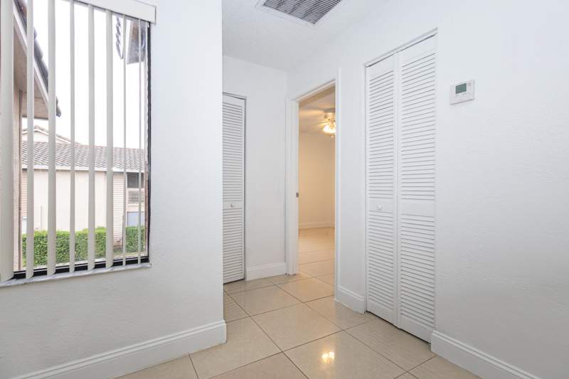 3 bedroom Townhouse at 9981 W Atlantic Boulevard #9981, Maplewood Townhouses Condo, Coral Springs — photo 3