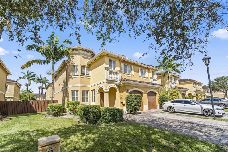 4 bedroom Townhouse at 9041 SW 19th Street, Village Walk II, Miramar — photo 4