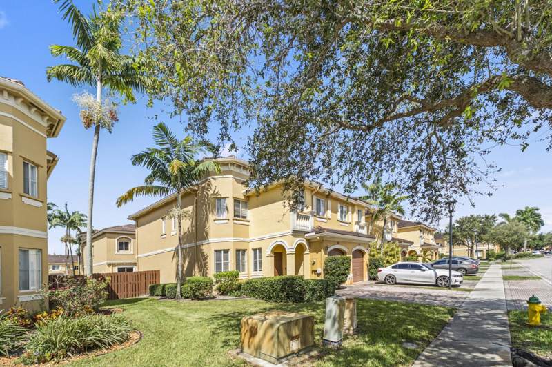 4 bedroom Townhouse at 9041 SW 19th Street, Village Walk II, Miramar — photo 3