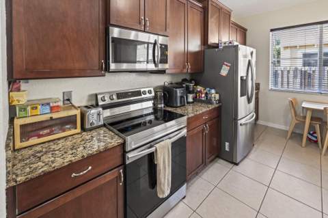 9041 SW 19th Street, Miramar FL - photo 14 of 36