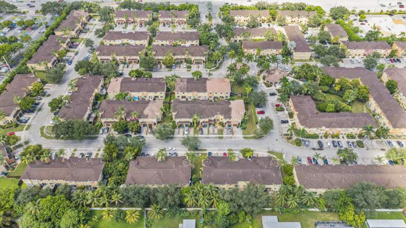 4 bedroom Townhouse at 9041 SW 19th Street, Village Walk II, Miramar — photo 5