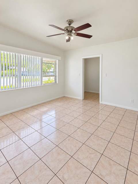 3220 French Avenue, Lake Worth FL - photo 6 of 16