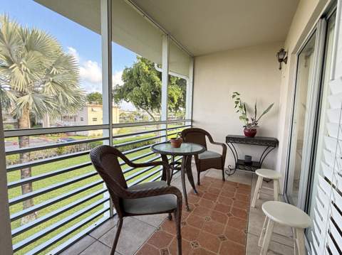 2855 Garden Drive #306, Palm Springs FL - photo 13 of 34