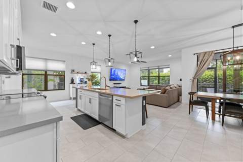 8728 Corvus Drive, Lake Worth FL - photo 12 of 38