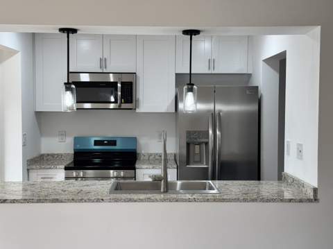 1100 W Fairway Road #1100, Pembroke Pines FL - photo 10 of 32