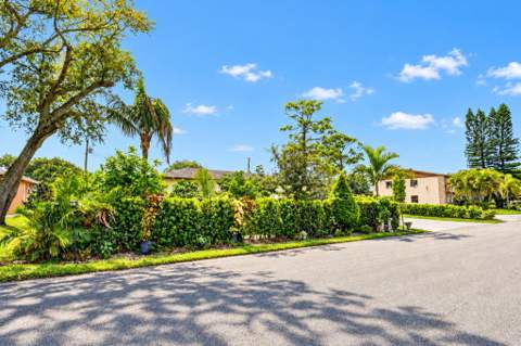 4306 Waterway Drive, Lake Worth FL - photo 10 of 60