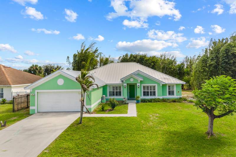 4 bedroom Single Family Residence at 2001 SE Dranson Circle, Port St Lucie Section 40, Port St. Lucie — photo 5