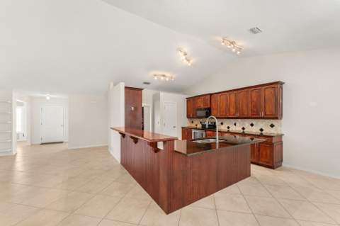 2001 SE Dranson Circle, Port St. Lucie FL - photo 15 of 69