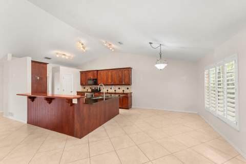 2001 SE Dranson Circle, Port St. Lucie FL - photo 16 of 69