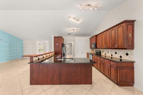 2001 SE Dranson Circle, Port St. Lucie FL - photo 19 of 69