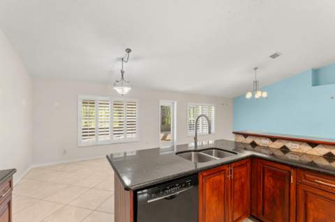 2001 SE Dranson Circle, Port St. Lucie FL - photo 20 of 69