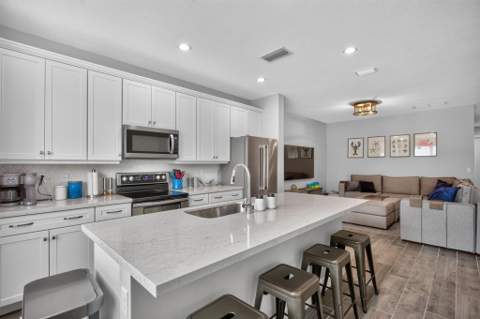 532 Sanderling Circle, Deerfield Beach FL - photo 13 of 36