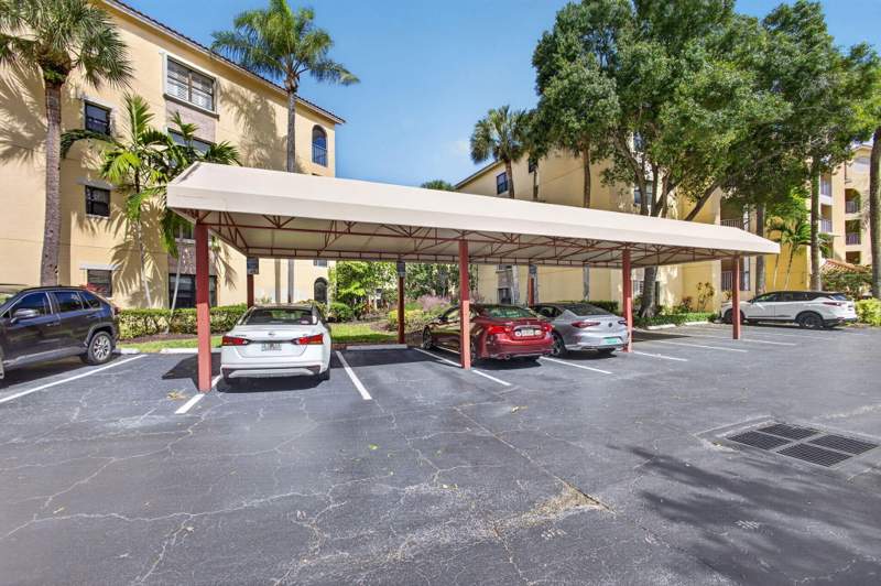 2 bedroom Condominium at 300 Uno Lago Drive #104, Ocean Trace Condo, Juno Beach — photo 3