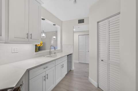 300 Uno Lago Drive #104, Juno Beach FL - photo 9 of 60