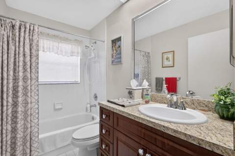 8045 Clear Shores Circle, Delray Beach FL - photo 7 of 47
