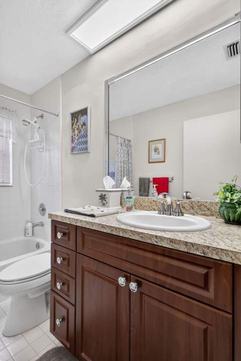 8045 Clear Shores Circle, Delray Beach FL - photo 8 of 47