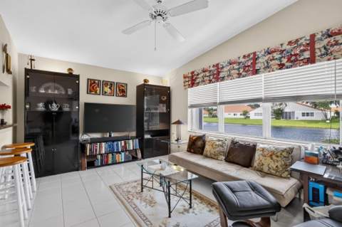 8045 Clear Shores Circle, Delray Beach FL - photo 21 of 47