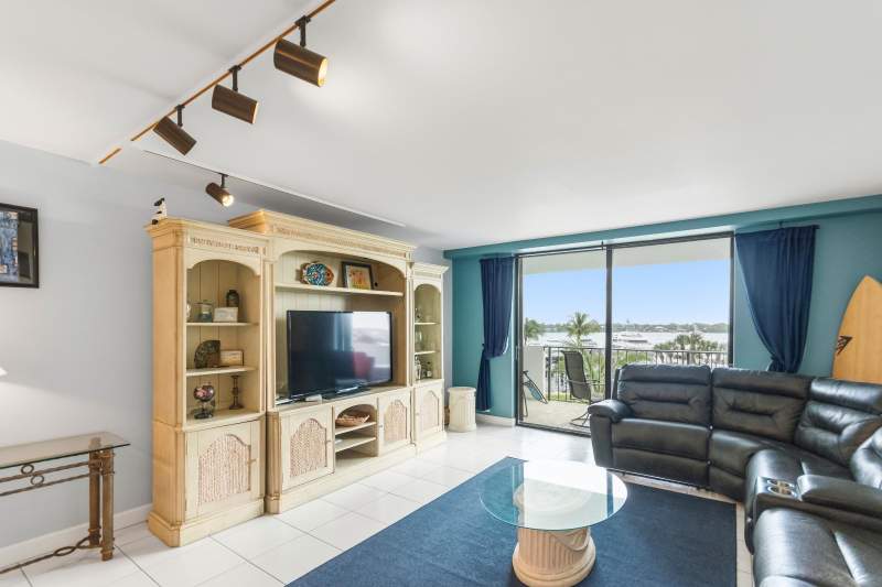 2 bedroom Condominium at 1200 Marine Way #203, Old Port Cove Condo One, North Palm Beach — photo 2