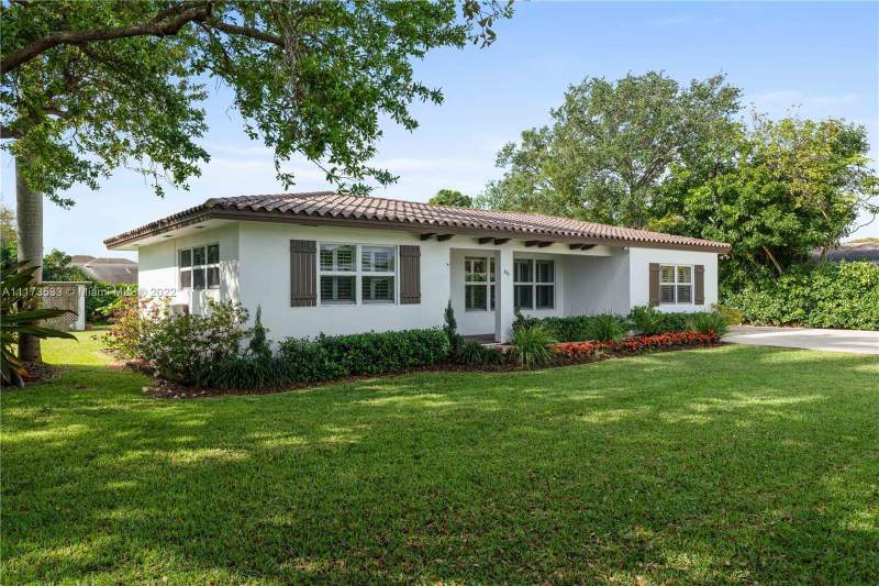 3 bedroom Single Family Residence at 330 Center Street, Pine Gardens, Jupiter — photo 3