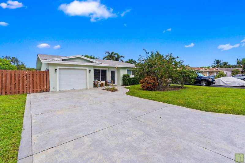 3 bedroom Single Family Residence at 3161 NW 65th Drive, Palm-Aire Village 2nd Sec, Fort Lauderdale — photo 2