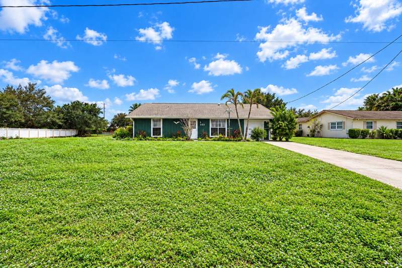 2 bedroom Single Family Residence at 202 SW Oakridge Drive, Port St Lucie Section 18, Port St. Lucie — photo 2