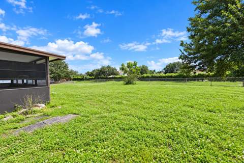 202 SW Oakridge Drive, Port St. Lucie FL - photo 22 of 25