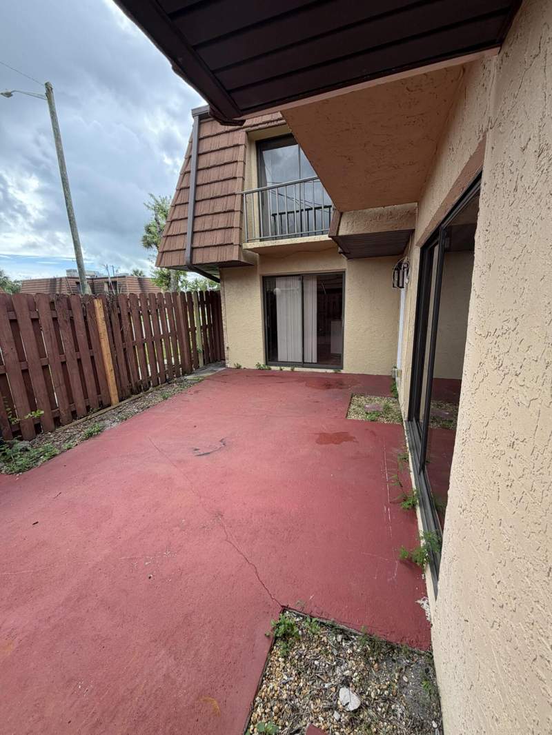 2 bedroom Single Family Residence at 1302 Nebraska Avenue #10D, Lawnwood Addition, Fort Pierce — photo 2