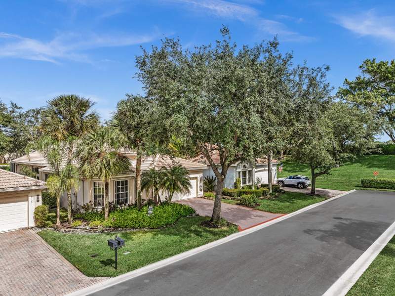 4 bedroom Single Family Residence at 8127 Playa Del Sur Boulevard, Valencia Shores, Lake Worth — photo 3