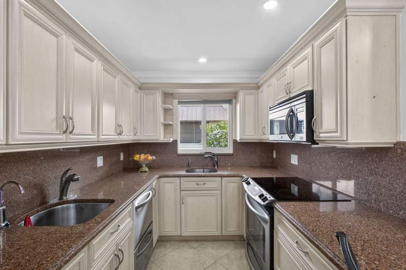 2 bedroom Condominium at 59 Plymouth G, Plymouth 4 Condo, West Palm Beach — photo 2