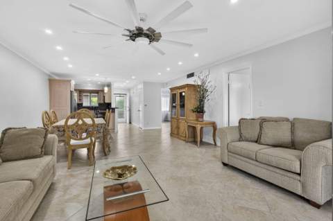 59 Plymouth G, West Palm Beach FL - photo 12 of 36