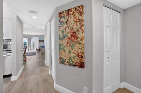 7290 Kinghurst Drive #807, Delray Beach FL - photo 7 of 72