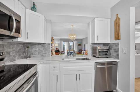7290 Kinghurst Drive #807, Delray Beach FL - photo 19 of 72
