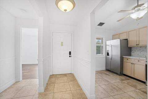 4880 Lucerne Lakes Boulevard #206, Lake Worth FL - photo 6 of 40
