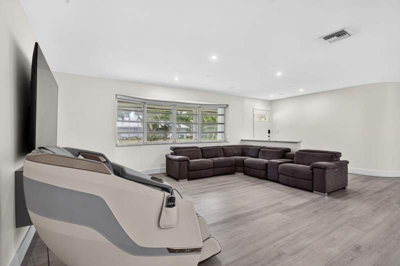 4 bedroom Single Family Residence at 7521 SW 1st Street, Eldorado Estates In Plantation, Plantation — photo 5
