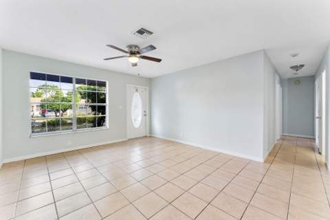 415 NW 7th Court, Boynton Beach FL - photo 6 of 38