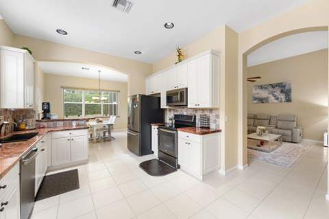 8840 Via Tuscany Drive, Boynton Beach FL - photo 17 of 35