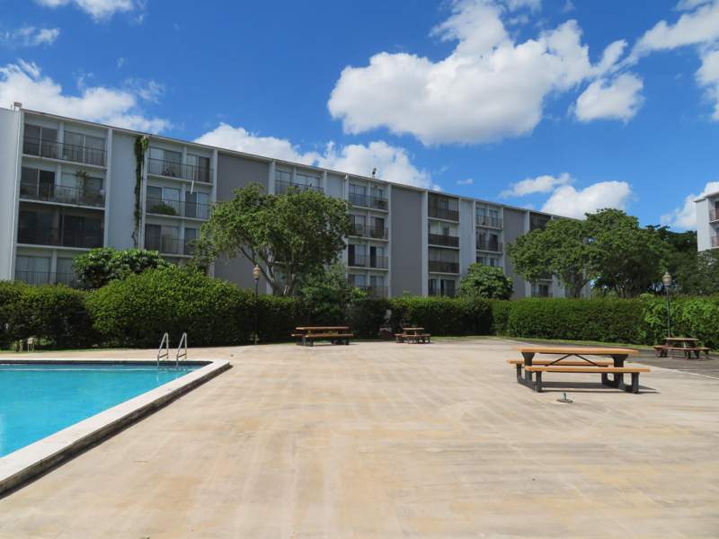 2 bedroom Condominium at 8700 N Sherman Circle #504, Lakeshore At University Park, Miramar — photo 4