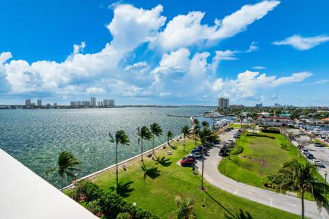 301 Lake Shore Drive #702, Lake Park FL - photo 8 of 11