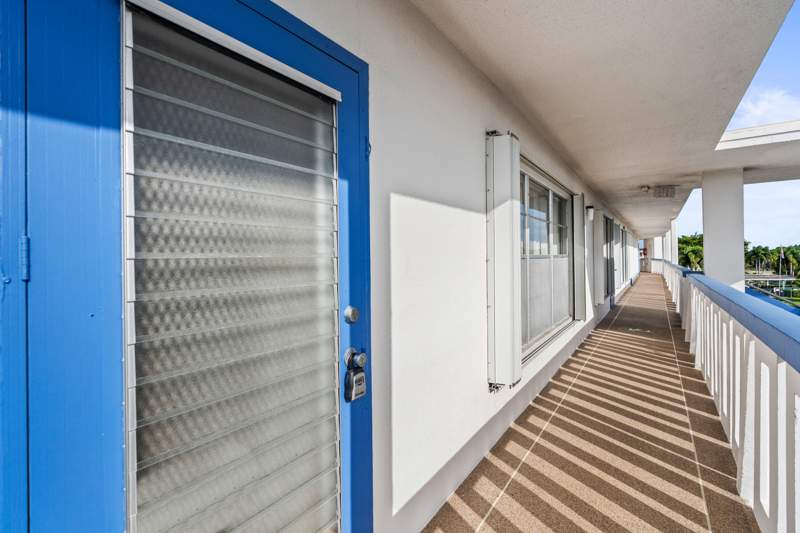 1 bedroom Condominium at 401 Greenbrier A, Greenbrier Condo, West Palm Beach — photo 3