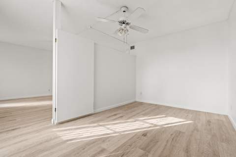 401 Greenbrier A, West Palm Beach FL - photo 6 of 32