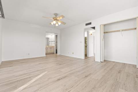 401 Greenbrier A, West Palm Beach FL - photo 19 of 32