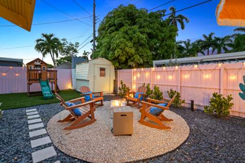 913 NE 2nd Court, Hallandale Beach FL - photo 7 of 79