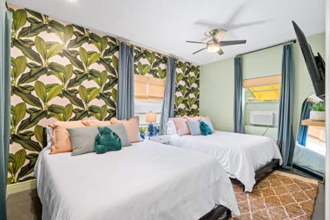 913 NE 2nd Court, Hallandale Beach FL - photo 14 of 79