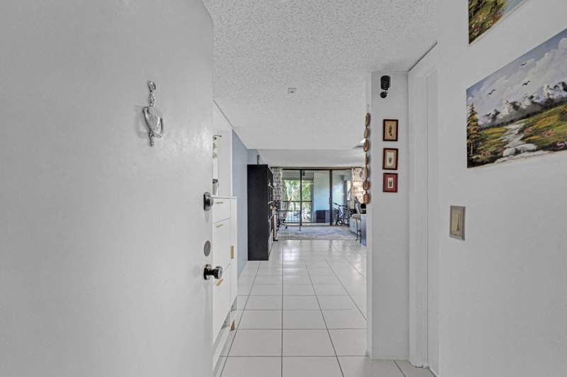 2 bedroom Condominium at 16200 Golf Club Road #206, Building Three Of Country Club, Weston — photo 5
